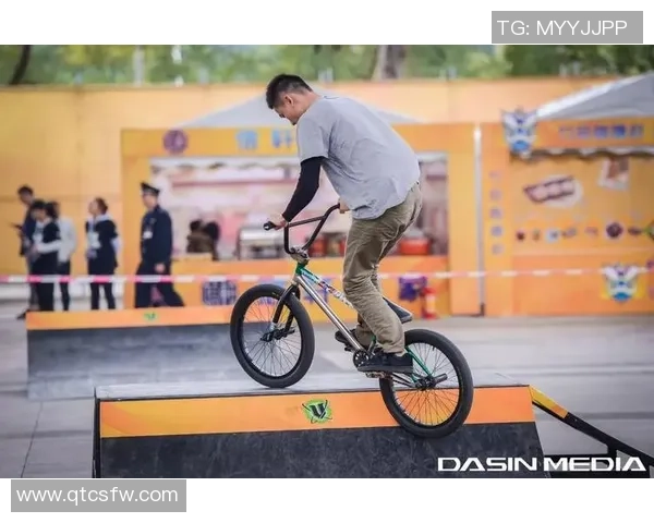 杭州与重庆极限运动队赛后复盘分析比赛节奏与策略对比